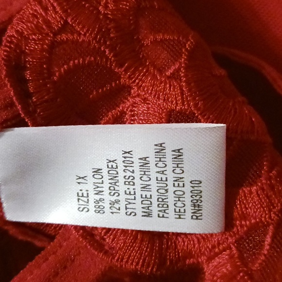 Red Lingerie NWOT. Size 1X. It's a nice piece. - Picture 7 of 9